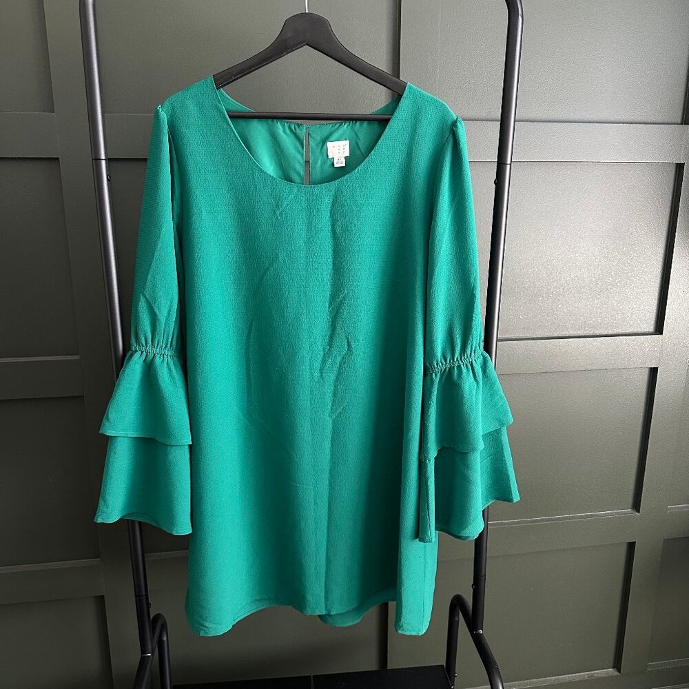 Emerald Green Shift Dress With Bell Sleeves